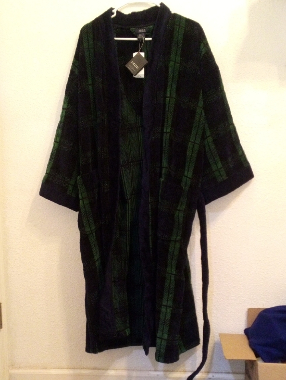 Izod Black and Green Plaid Men's Robe